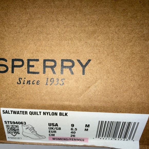 Women’s sperrys size 9 - Picture 2 of 3